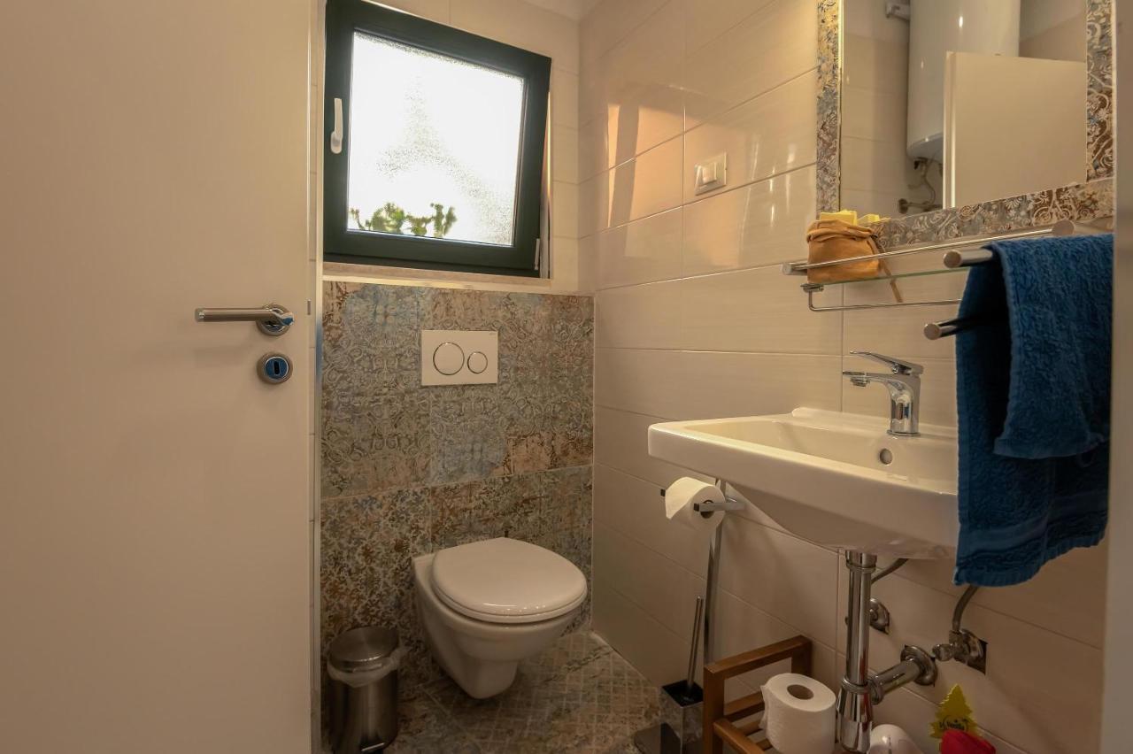 Studio App Dea In The Center Rovinj Exteriör bild